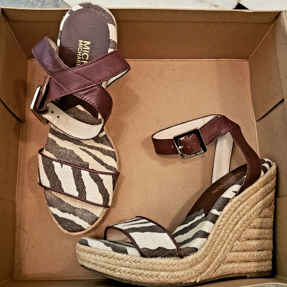 Michael Kors Zebra Wedge sandals - Picture 2 of 3